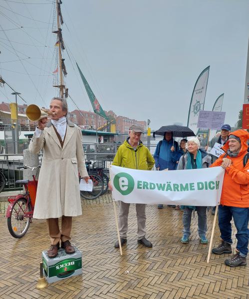 Peter Lüchinger alias Alexander von Humboldt lädt zum demonstrativen Spaziergang ein